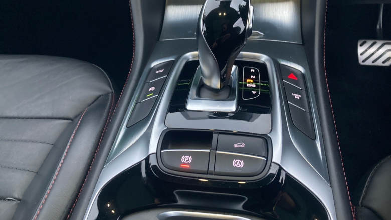 MG Hs 1.5 T-GDI Exclusive 5dr DCT Petrol Hatchback